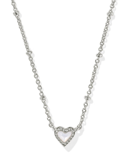 KENDRA SCOTT ARI HEART SHORT PENDANT ~ Gold