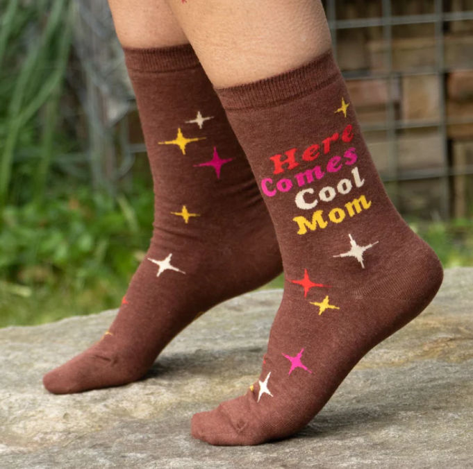 B01 SOCKS 551 HERE COMES COOL MOM