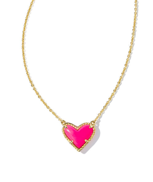 KENDRA SCOTT ARI HEART SHORT PENDANT ~ Gold