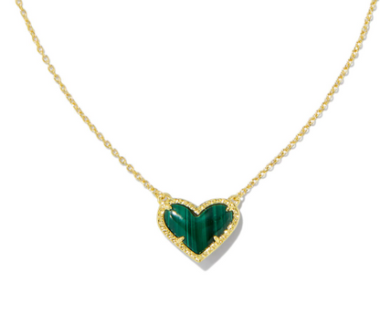 KENDRA SCOTT ARI HEART SHORT PENDANT ~ Gold