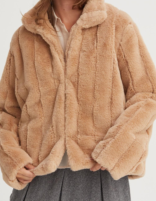 FURRY JACKET in TAUPE 715